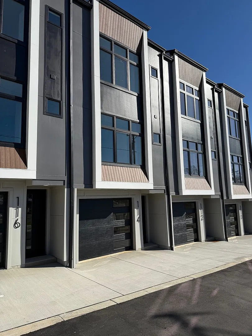 Luxury Rooftop Terrace Townhome Coming Soon! — Photo 4