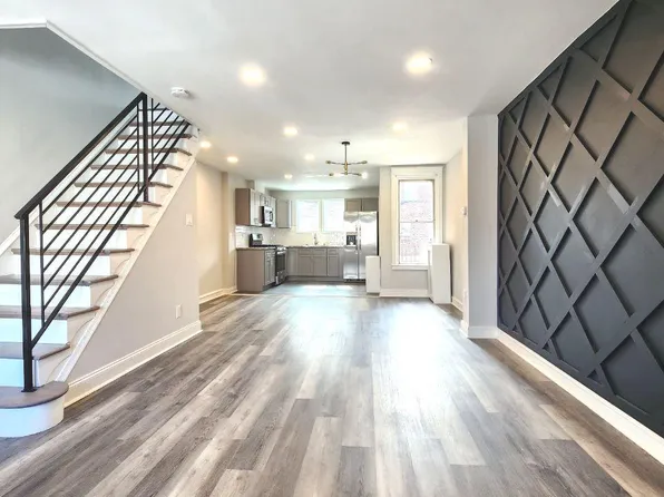 7802 Temple Rd, Philadelphia, PA 19150