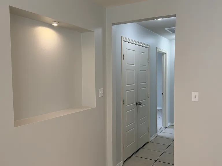 2324 W Stubbs St #3 — Photo 7