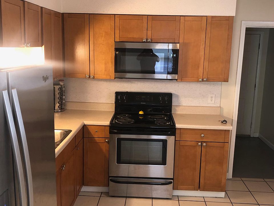 1st image of 909 Calhoun Ave #B