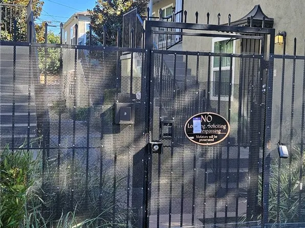 2076 Magnolia Ave, Long Beach, CA 90806