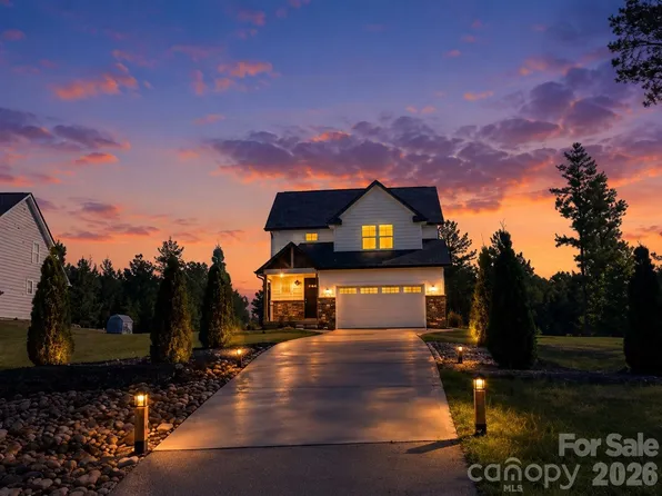 5019 Star Magnolia Ct, Clover, SC 29710