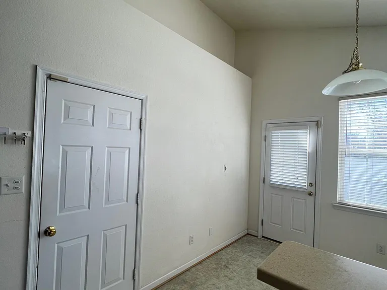 3933 Runey Dr — Photo 27