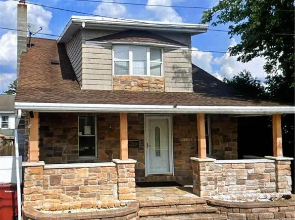 739 5th St, Whitehall, PA 18052