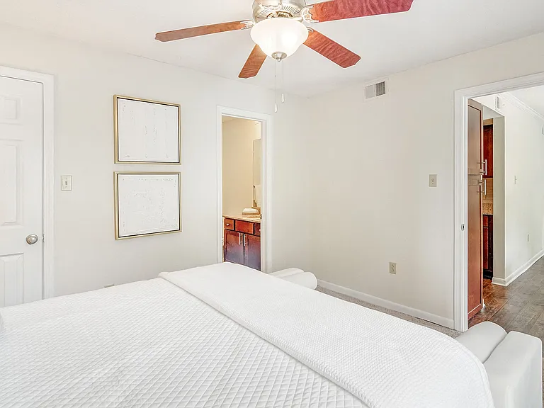 Cambridge Station Apartment Homes — Photo 13