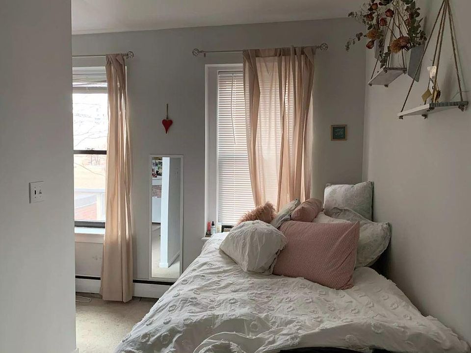 2nd image of 177 Saint Botolph St #11L