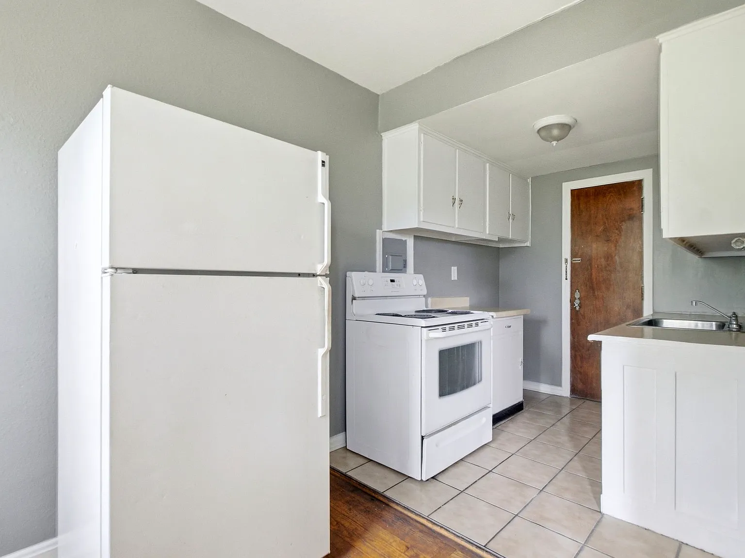 2670 Noble Rd — Photo 4
