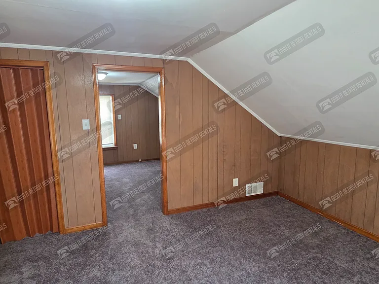 9245 Archdale St — Photo 15