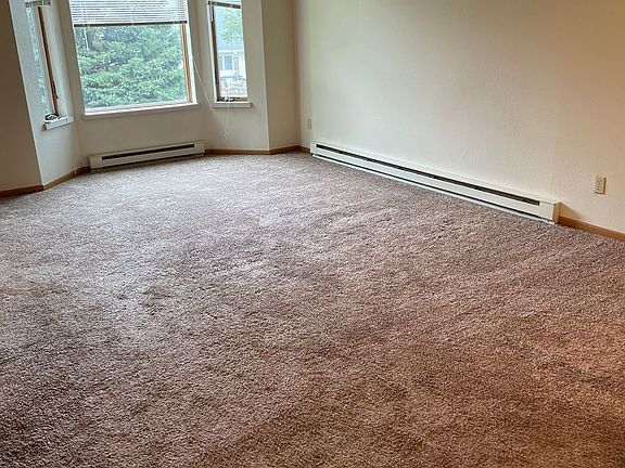 3rd image of 190 Country Club Rd SW APT 106