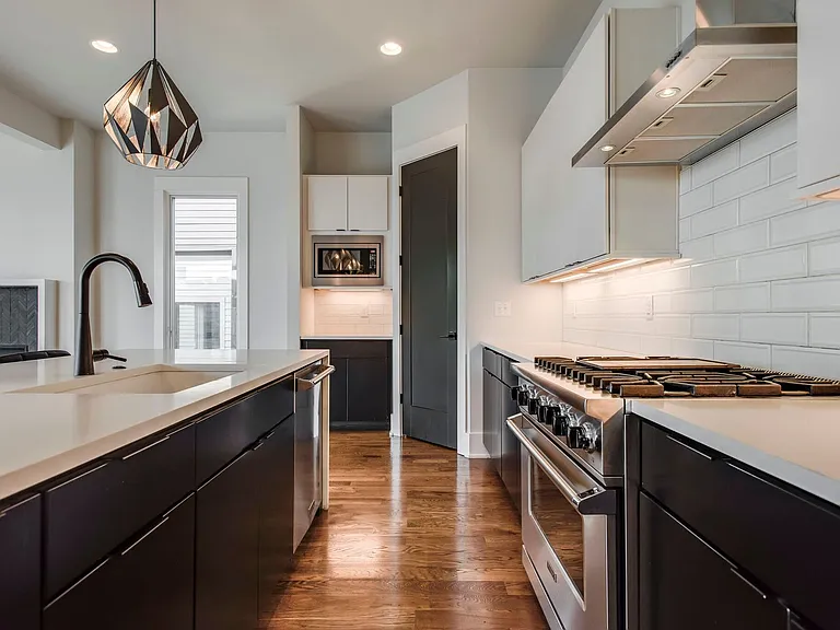 3304 B Trevor St — Photo 12