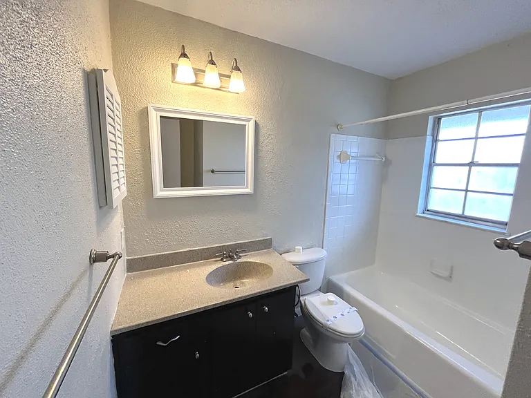 3104 Harrison Ave #E32 — Photo 9