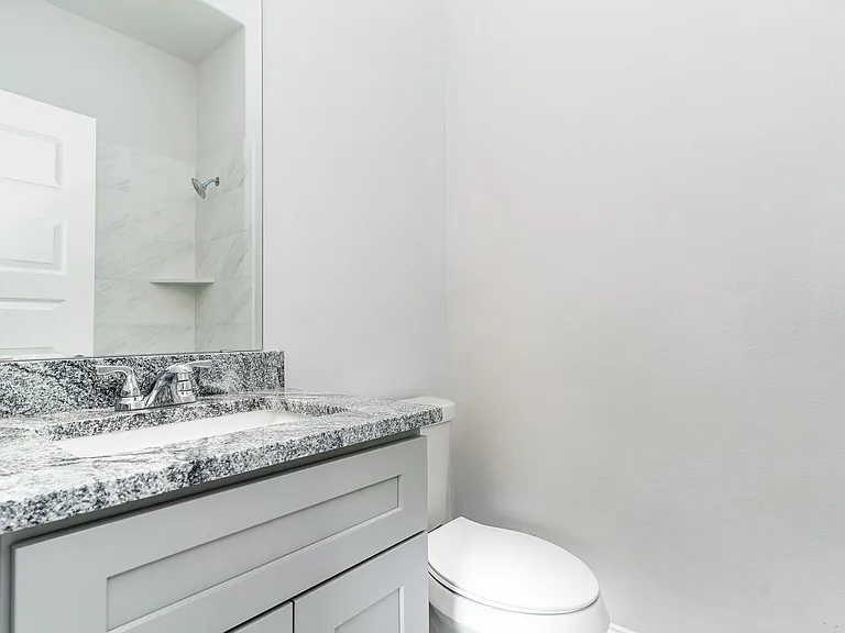 5209 Noble Ln — Photo 15
