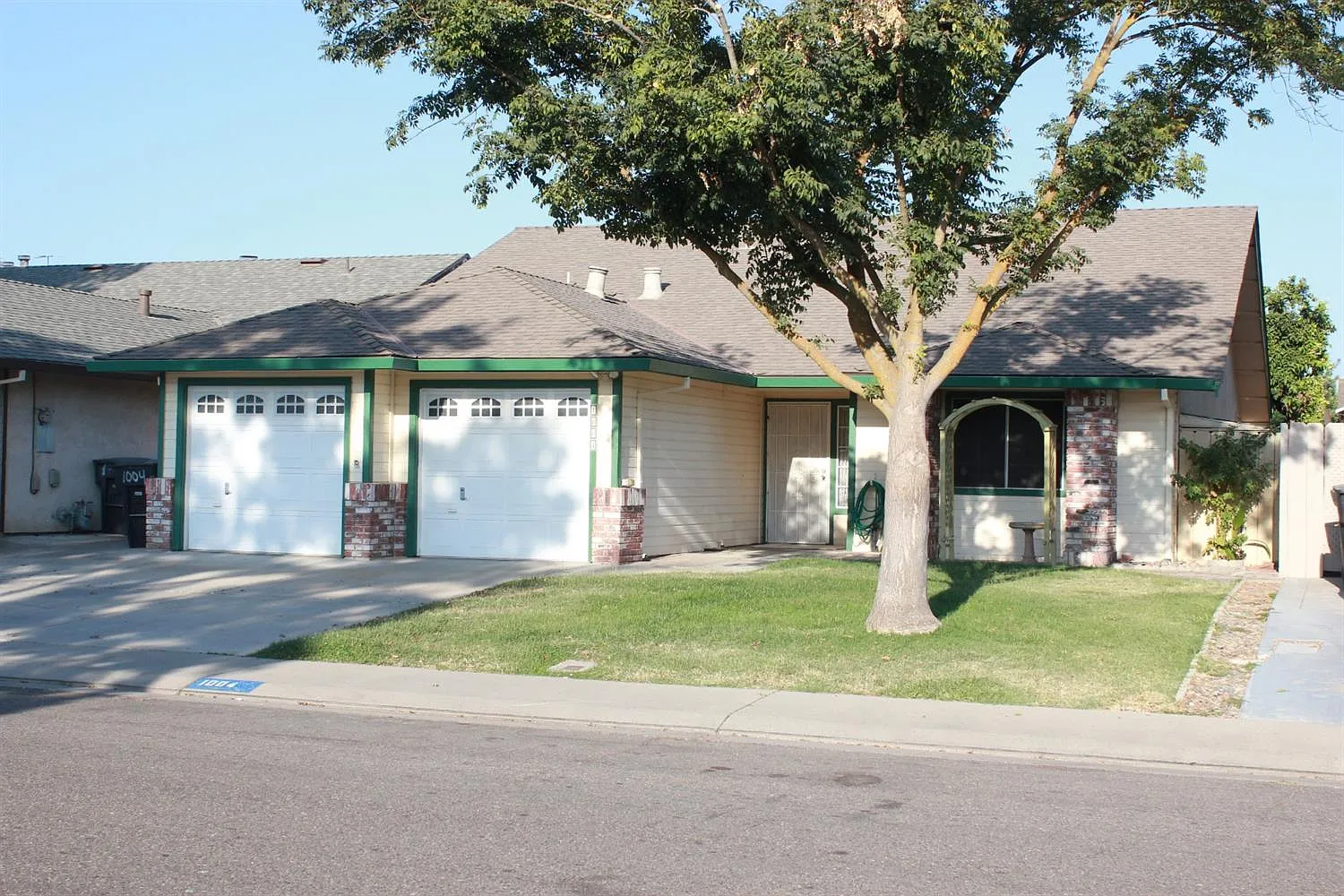 1004 Jayhawk Way photo 1