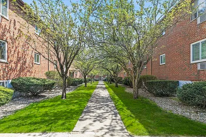 52 Bryon Rd #4 — Photo 1