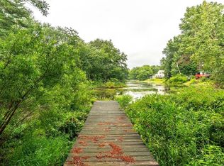 43 Deer Run Trl, Smithfield, RI 02917