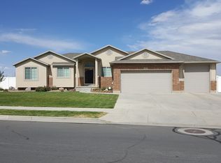 5652 W Gold Stone Dr, South Jordan, UT 84009