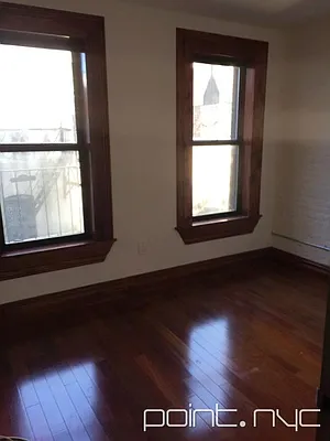 Rented by Point NYC | media 22