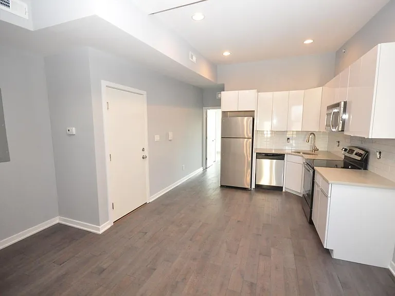 4049 Spring Garden St #2 — Photo 2
