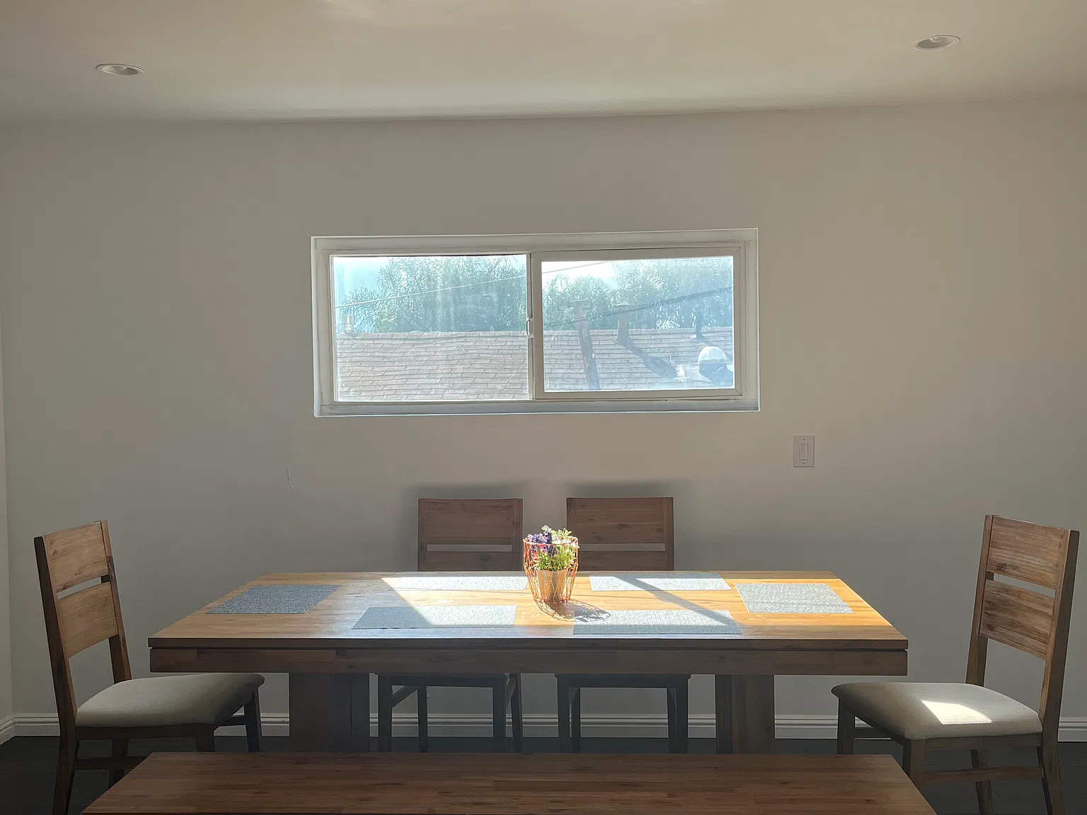 5 bed, 3000 sqft, $1,390 — Photo 3