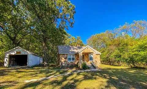 2761 W Farm Road 76 — Photo 1