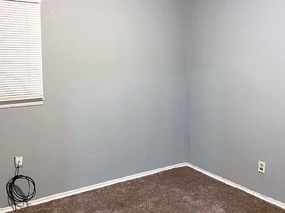 4th image of 4808 Shawmont Dr NW