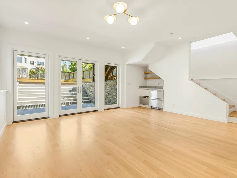244 16th Ave — Photo 39