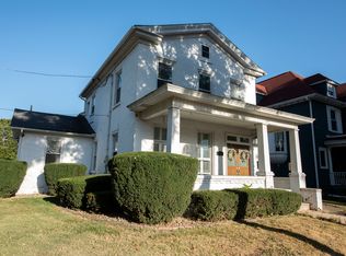 716 Locust St, Sterling, IL 61081