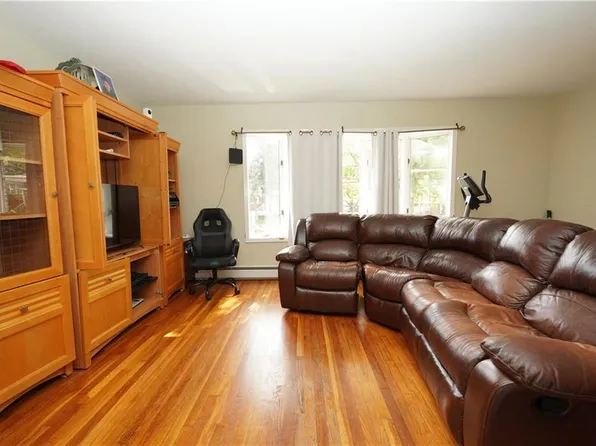 301 Lightner Avenue image 3 of 17