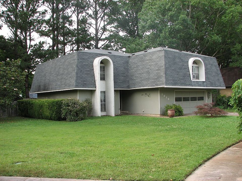 1st image of 1919 Burlingame Dr SE
