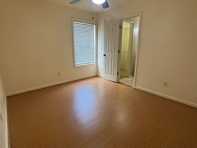 449 N Donahue Dr #C21 — Photo 14