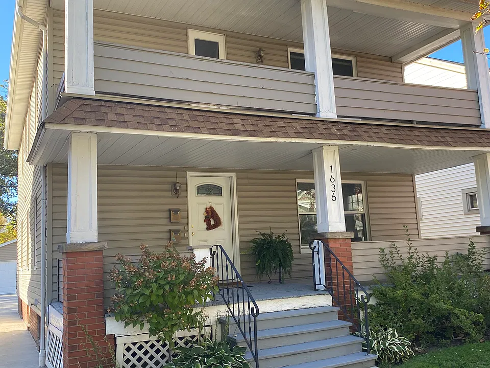 1636 Orchard Grove Ave #UP