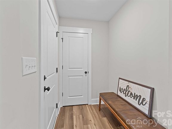 4th image of 4581 Riverside Rd