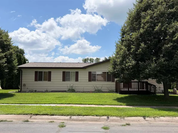 209 E 6th St, Davenport, NE 68335