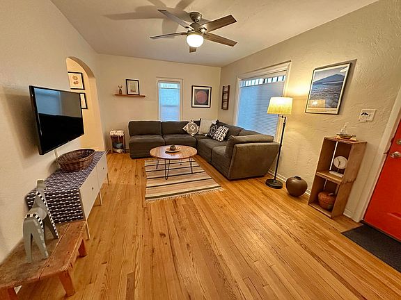 3rd image of 920 San Lorenzo Ave NW