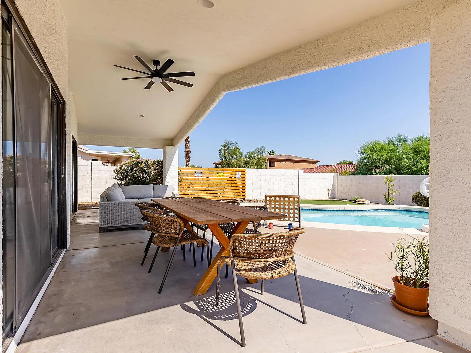 3 bed, 1571 sqft, $3,600 — Photo 4