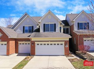 28 Red Tail Dr, Hawthorn Woods, IL 60047