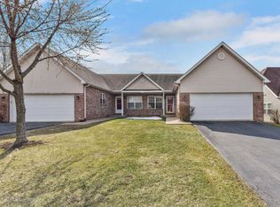 563 Mihelich Ln #563, Lockport, IL 60441