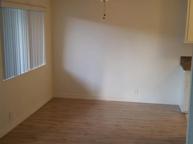 5040 Tujunga Ave #6 — Photo 5
