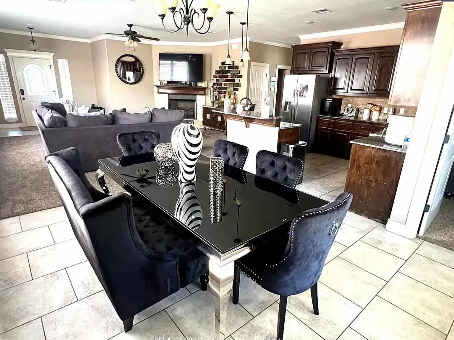 3 bed, 1700 sqft, $2,100 — Photo 2