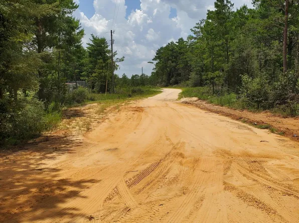 Henry Ln, Defuniak Springs, FL 32433