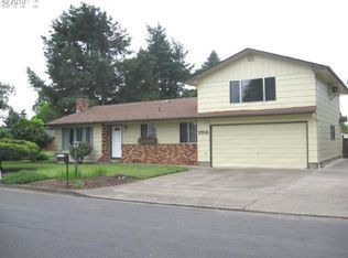 2018 Lomond Ave, Springfield, OR 97477