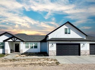 117 Lawndale Dr, Spring Creek, NV 89815