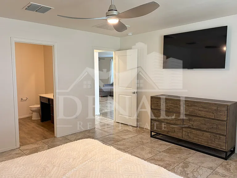 4101 E Braddock Dr — Photo 10
