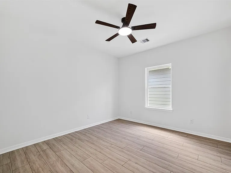 8628 Scott St — Photo 25