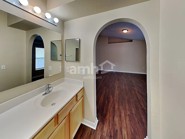 2032 Corner Glen Dr — Photo 13