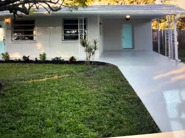 1506 18th St W #1, Bradenton, FL 34205