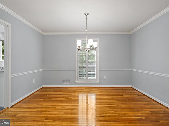 5th image of 8707 Nero St