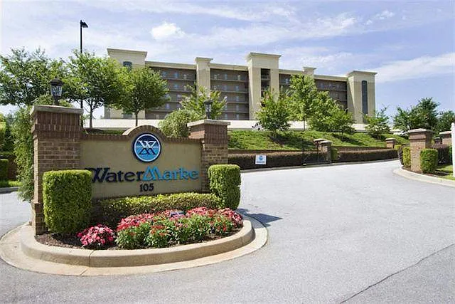 300 Watermarke Ln — Photo 1
