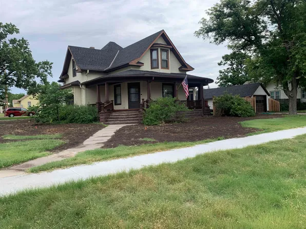 504 N 1st St, Stockton, KS 67669
