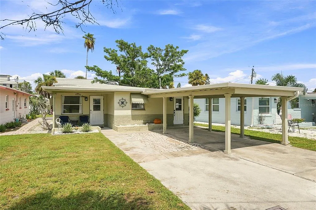 2 bed, 1.0 bath, 705 sqft, $3,800 — Photo 4